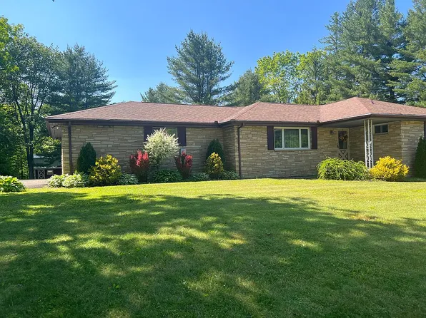 3855 State St, Oakland, MD 21550