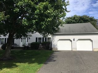 26 Knob Hill Rd, Morganville, NJ 07751