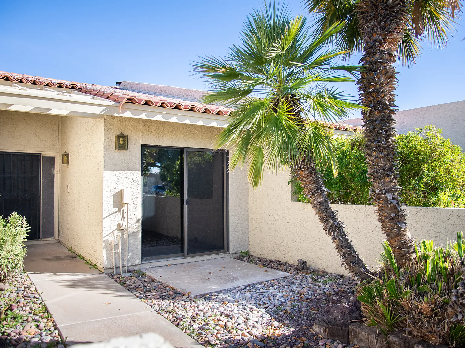 2 bed, 1638 sqft, $2,950 — Photo 2