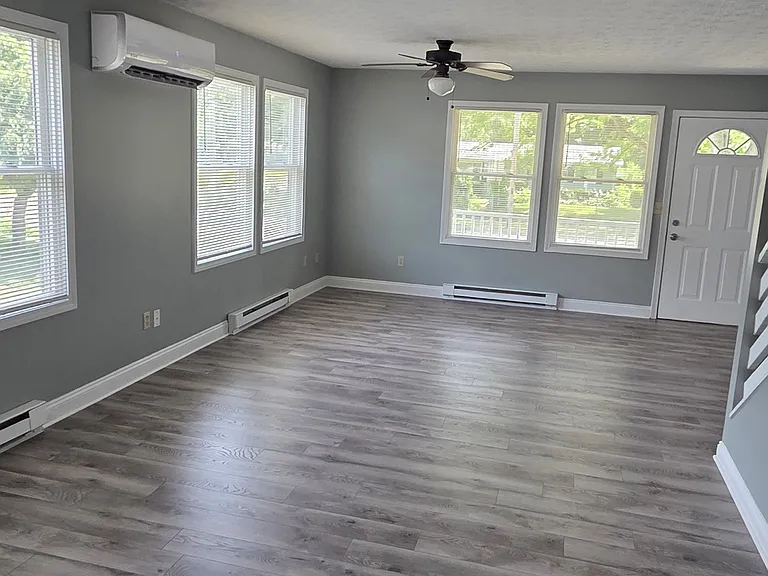 126 E Lorain St #1 — Photo 6