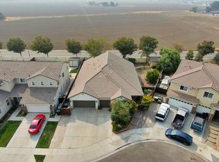 137 Lavender Ln, Patterson, CA 95363
