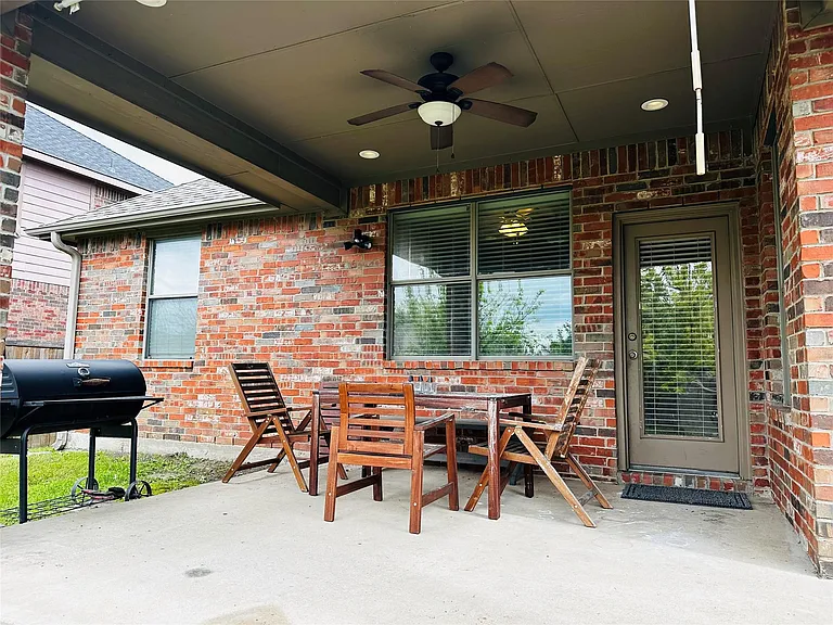 213 Fox Hollow Blvd — Photo 35