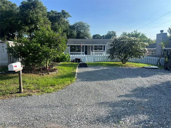 1009 Calhoun St, Fernandina Beach, FL 32034