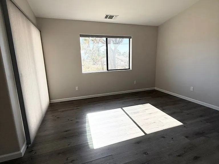 7350 Goleta Ave — Photo 4