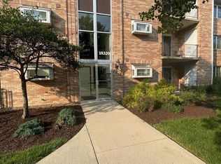 18320 Robin Ln APT C1, Homewood, IL 60430