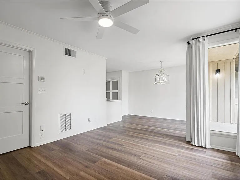 2024 Sea Cliff Dr N — Photo 10