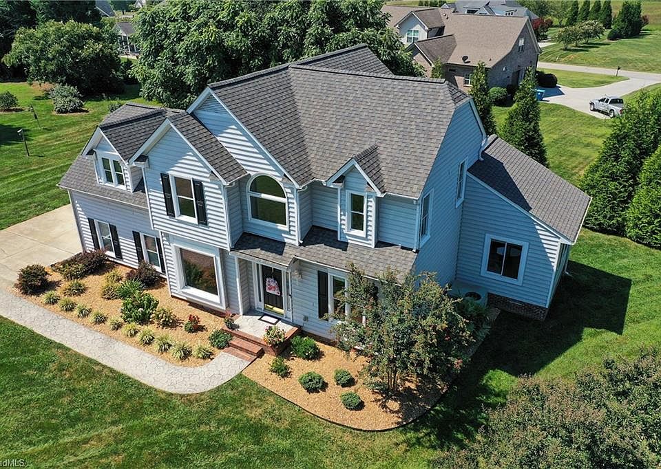 1st image of 111 Lonetree Ct