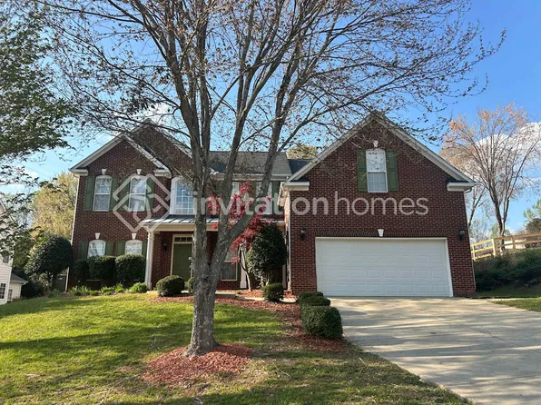 11537 Foggy Bank Ln, Charlotte, NC 28214