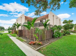 6327 Seven Springs Blvd APT B, Greenacres, FL 33463