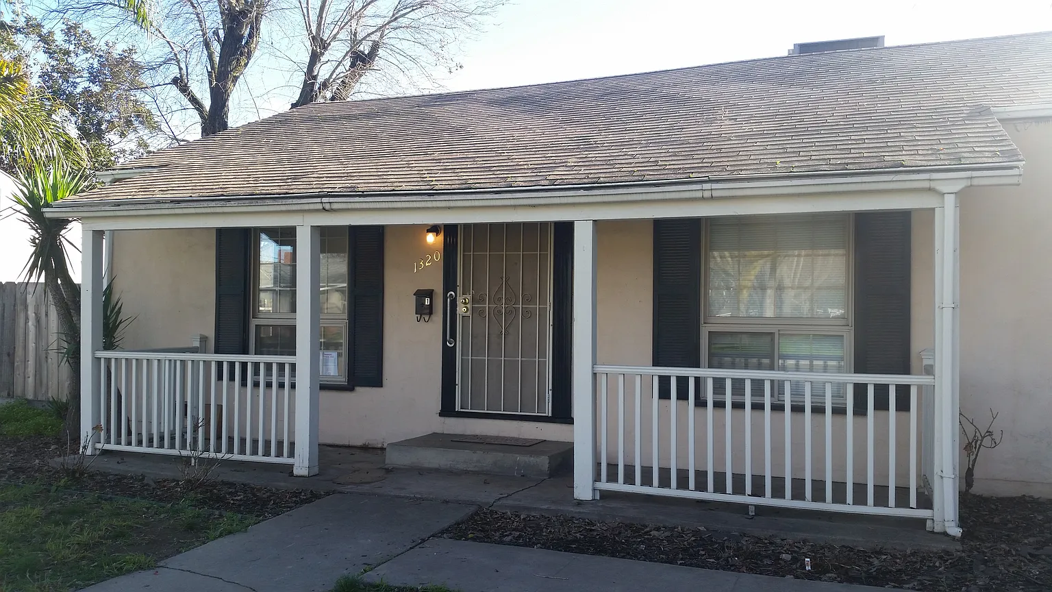 1320 W Roseburg Ave photo 1