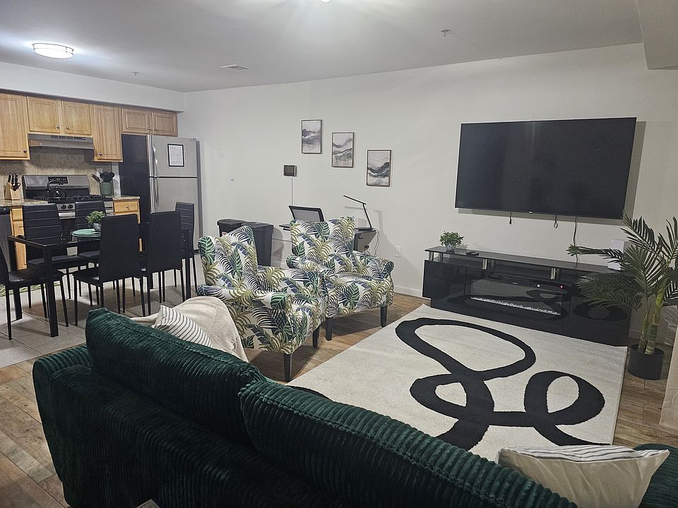 1st image of 25 Seabury St APT 1