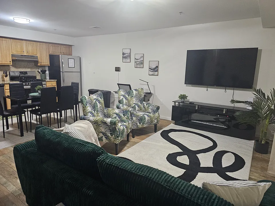 25 Seabury St #1