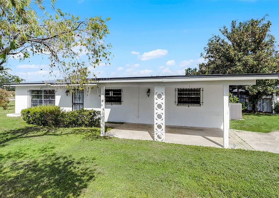 1st image of 815 PAPAYA DRIVE
