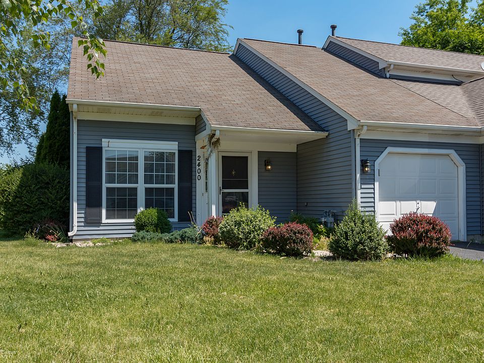 1st image of 2400 Applewood Ln