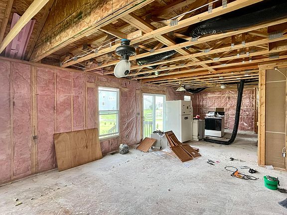 5th image of 1524 Plowington Dr