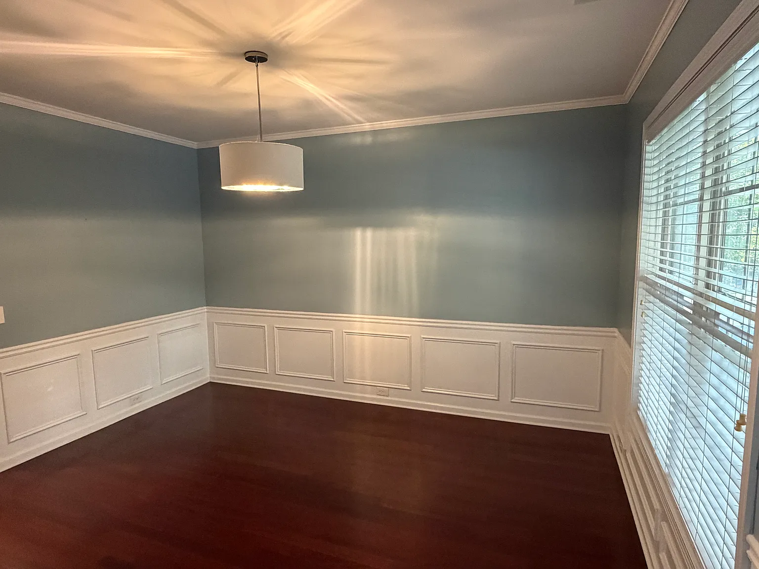4 bed, 2.5 bath, 2378 sqft, $2,800 — Photo 4
