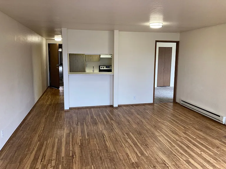 Lawton Park Apartments — Photo 12