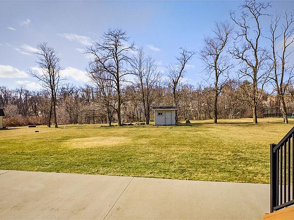 4th image of 1327 Carnahan Rd
