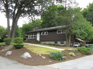 20 Echo Dr, Warwick, RI 02886