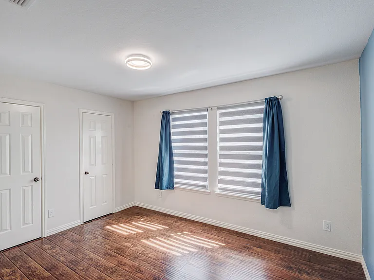 519 Darlene Trl — Photo 6