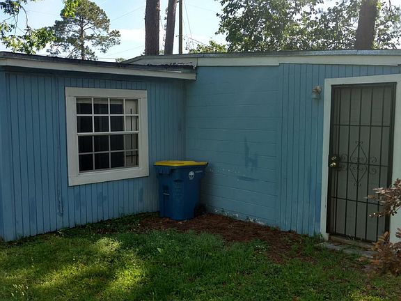4th image of 2634 Lantana Ave