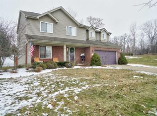 380 Quail Ridge Ct, Waterford, MI 48327