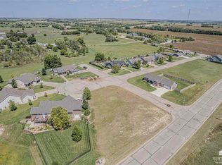 400 Ridge Ct, Abilene, KS 67410