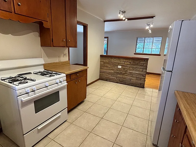 852 N Xenophon Ave — Photo 10