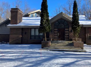 160 W Sherwood Rd, Okemos, MI 48864