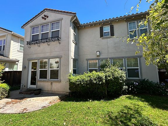 4th image of 499 W Saint Francis Ave