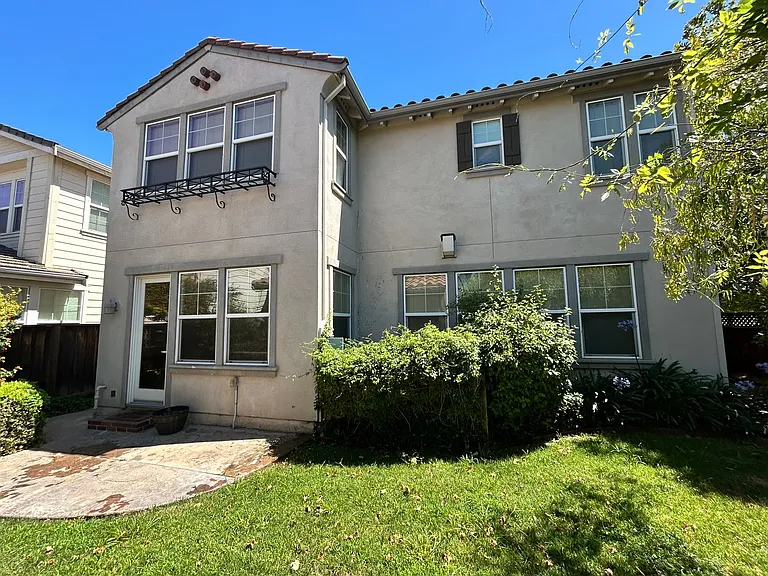 499 W Saint Francis Ave — Photo 4
