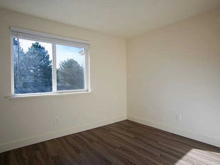 147A - Park Place Apartments — Photo 34