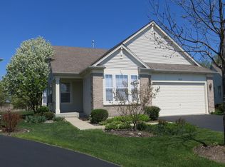 166 Fieldcrest Ct, Grayslake, IL 60030