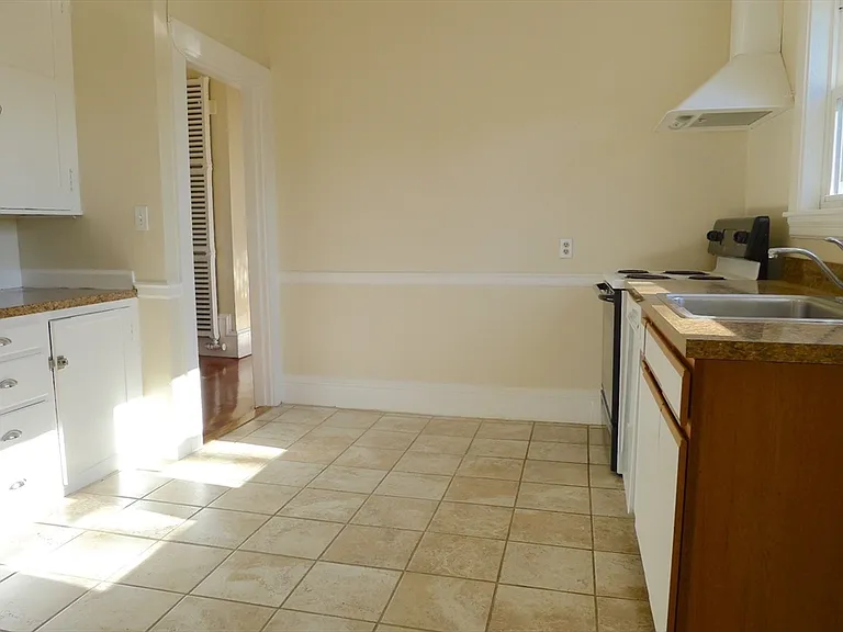 77 Hartford St #2 — Photo 8