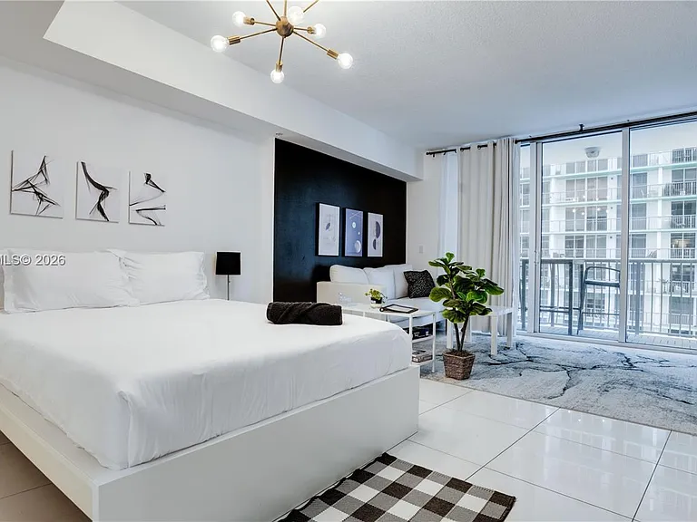 1750 N Bayshore #2507 — Photo 1