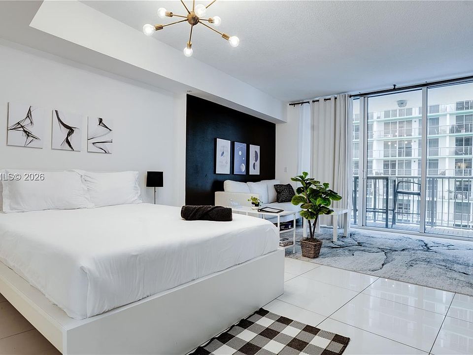 1st image of 1750 N Bayshore Dr APT 2507