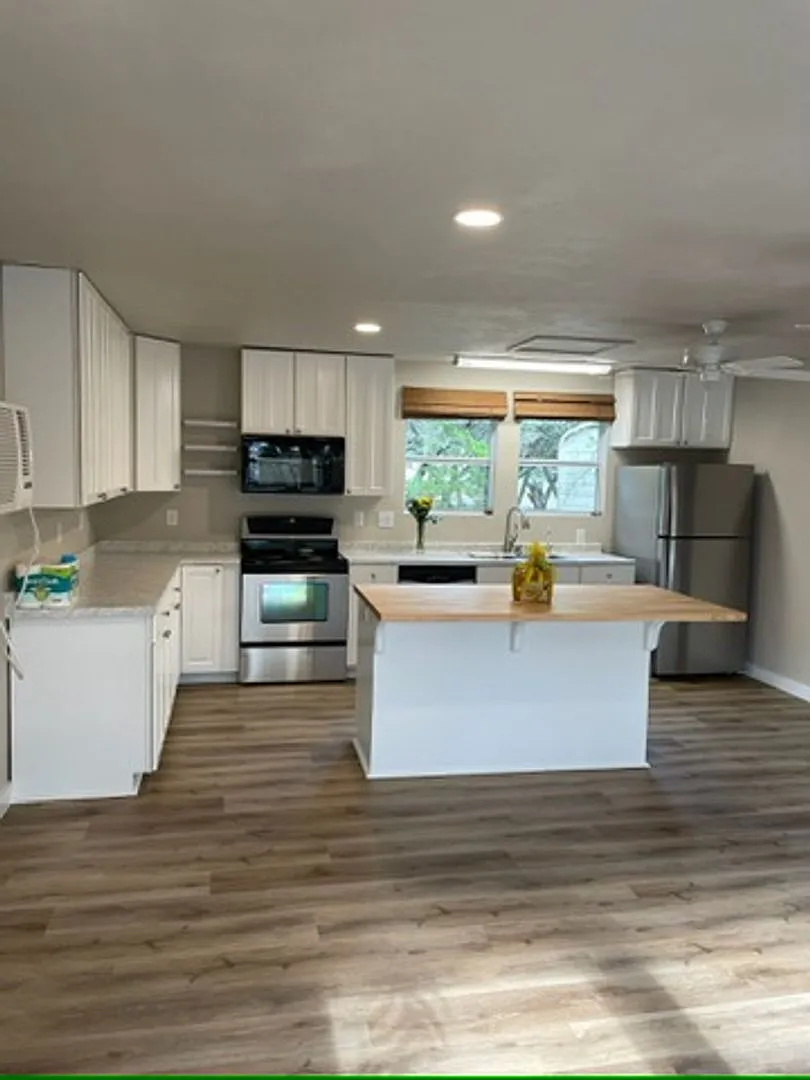 120 Cedar Bend — Photo 4