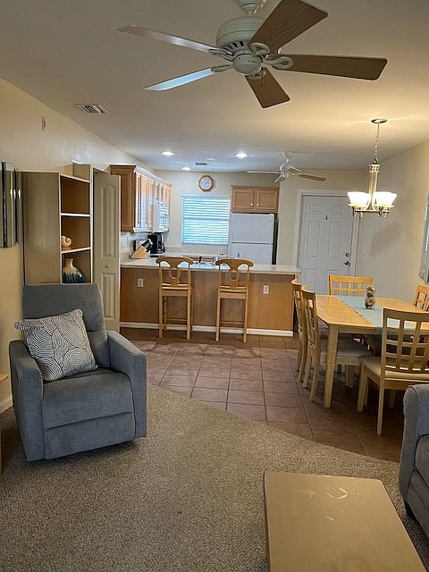 Living room, Dining to kitchen