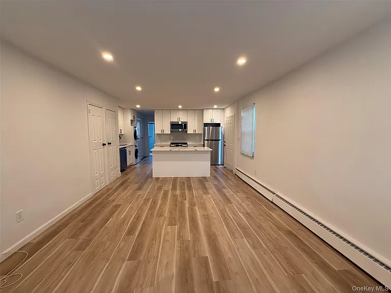 624 E Broadway #2 — Photo 4