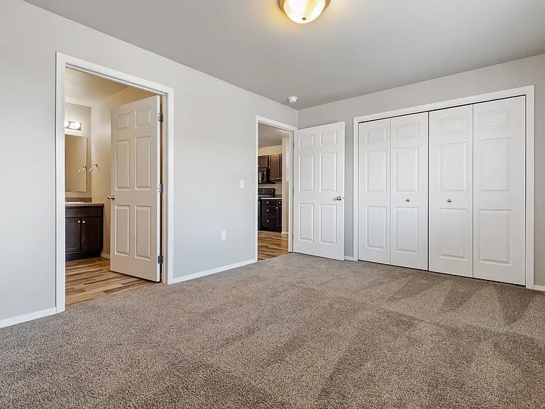 Sawyer Pointe — Photo 49