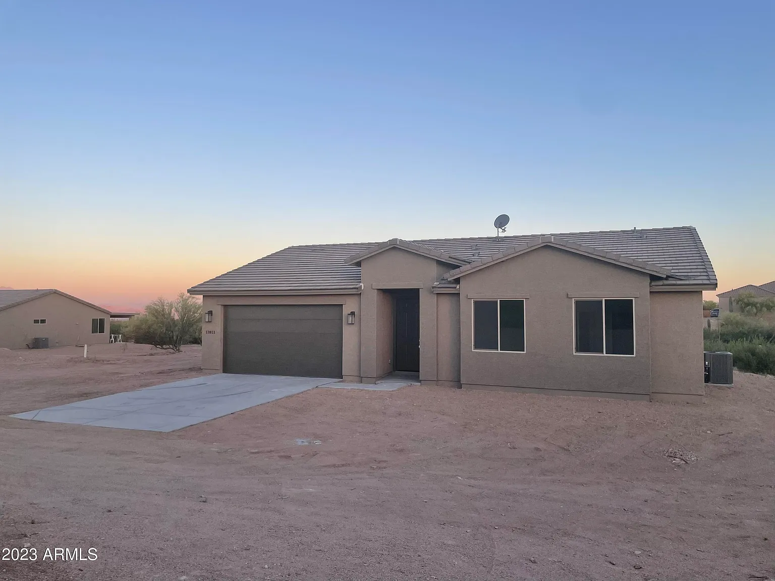 3 bed, 2.0 bath, 1637 sqft, $2,600 — Photo 2