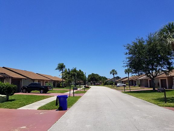 4th image of 2141 SW 17th Cir