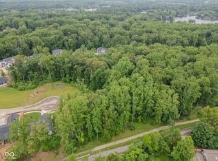 2 W Carr Hill Rd, Columbus, IN 47201