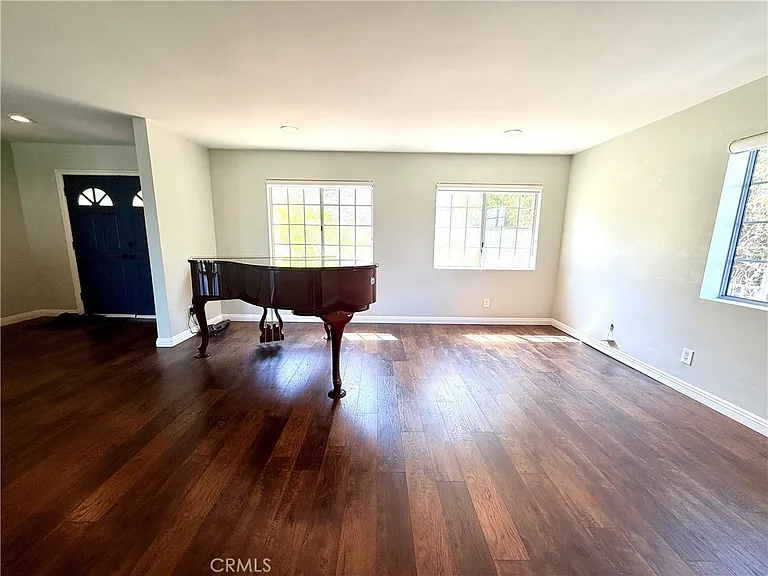 4214 Barrett Rd — Photo 9