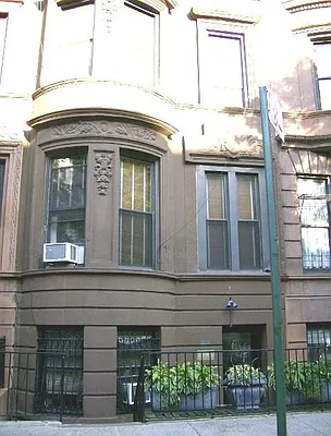 Rented by Triumph Property Group | media 11