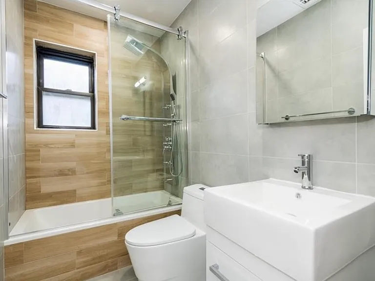 2735 Henry Hudson Pkwy W #Penthouse 2 — Photo 8