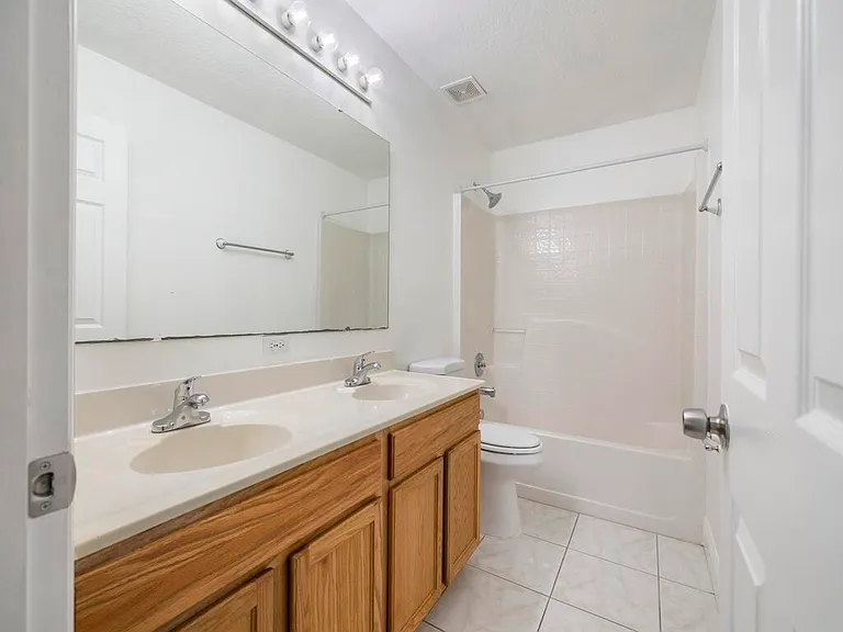 981 SW McElroy Ave — Photo 21