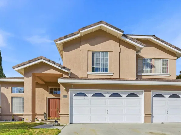 2120 Primrose Ct, Hollister, CA 95023