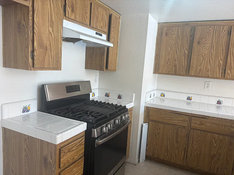 615 E Colorado Blvd #D — Photo 1