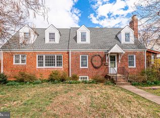 6701 Oak Dr, Alexandria, VA 22306